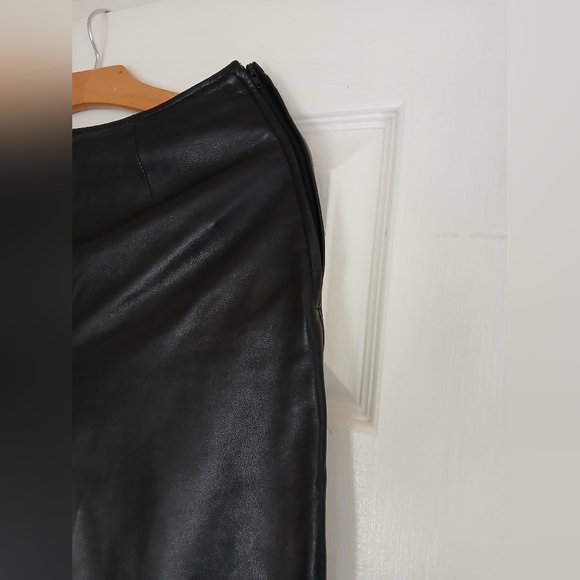 Vintage black Danier leather pants - Picture 3 of 8